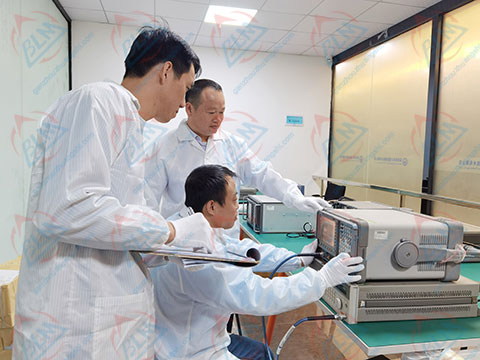 無線電小黄片免费视频實驗室圖片